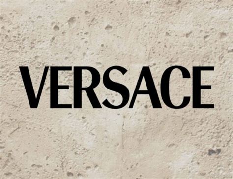 Versace Glasses: A Visual Legacy of Glamour & Innovation